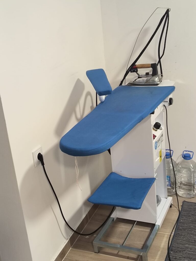 Profesionalni stol za glačanje - PARAONICA